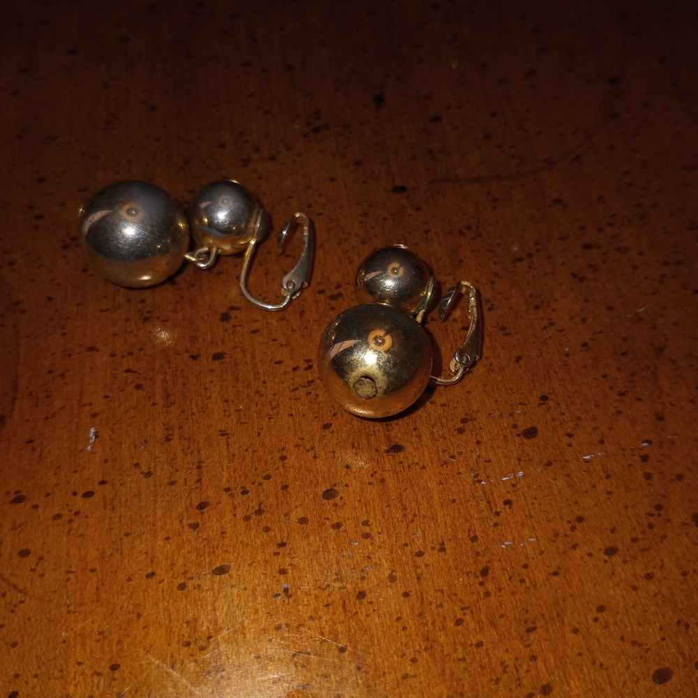 Ball Gold Tone Clip On Earrings - Picture 2 of 3